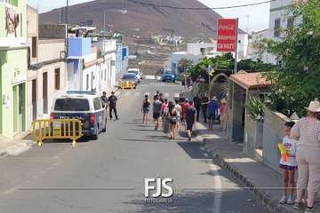 Unas 5.000 personas se remojan en la primera Traída del Agua tras la pandemia/Francisco Javier Santana y TA.